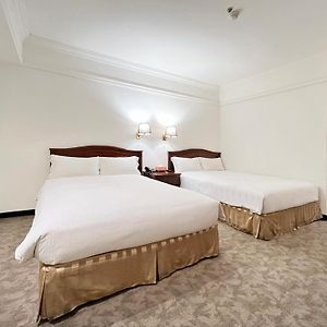Standard Quadruple Room No Window